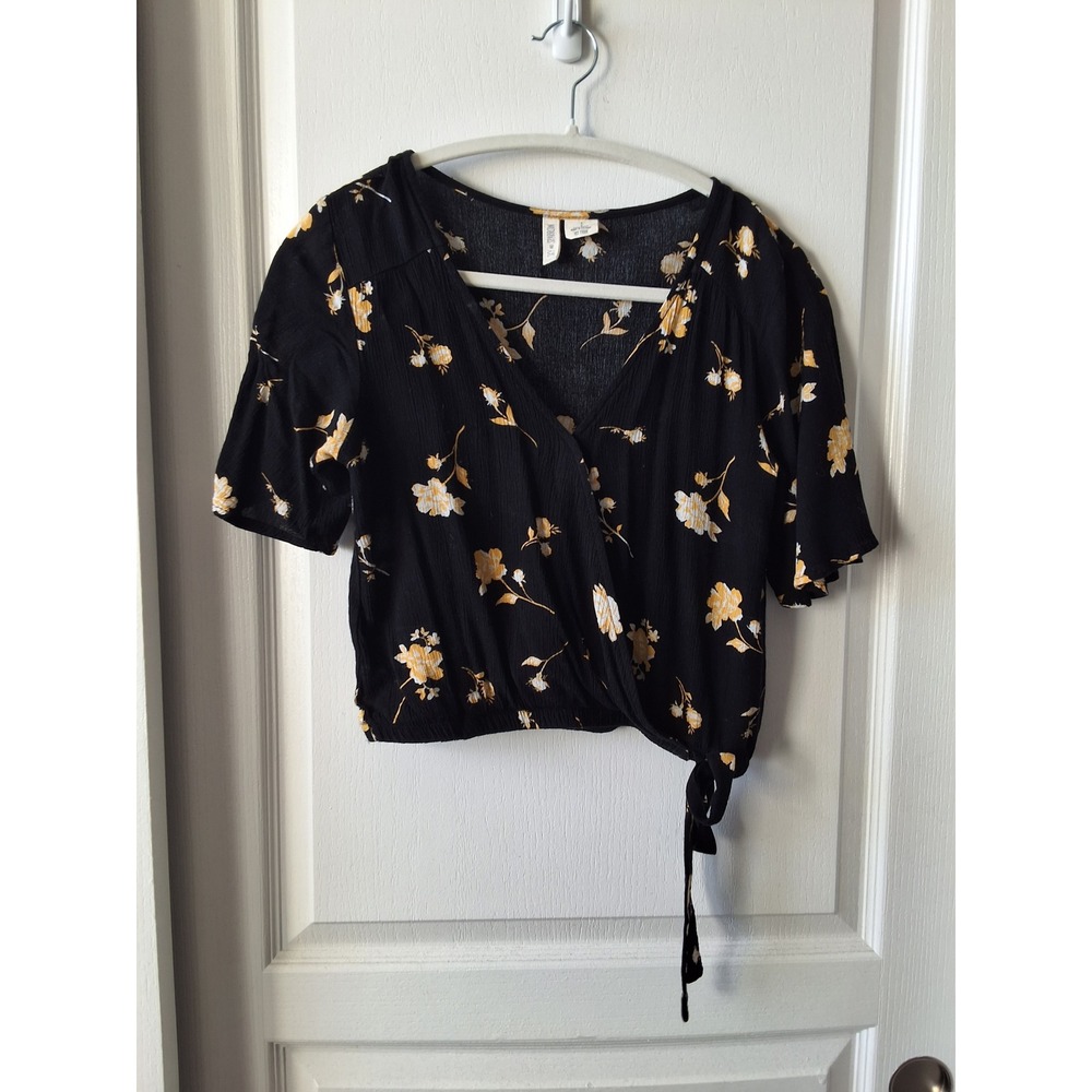 Sky and Sparrow Black Floral‎ Wrap Tie Front Crop Top Short Sleeve Small